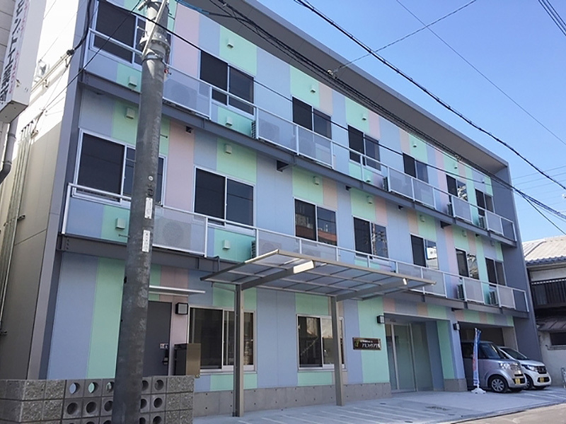 【介護職・ヘルパー/大阪市生野区】 有料老人ホーム アルファケア生野 (正社員)の画像1