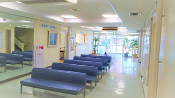 【看護補助職／大阪市西成区】 病院　渡辺病院　(正社員)の画像1
