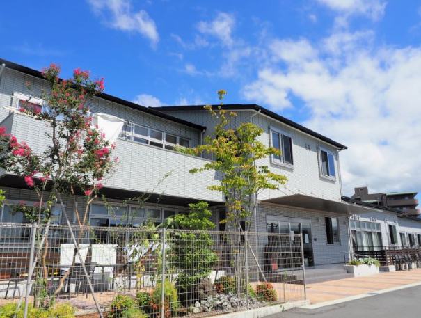 【事務職／介護職／三島市】 [“小規模多機能”]グループホームみのり天神原(正社員)の画像1