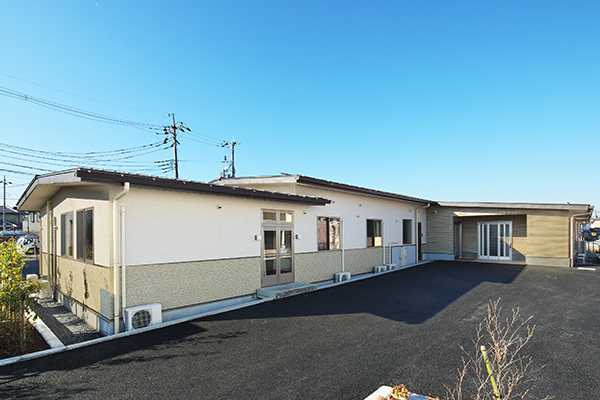 【介護職員／栃木市】 [“グループホーム”]　エフビー介護サービス株式会社　本社　(正社員)の画像1