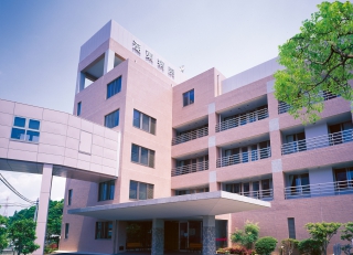 【介護職／浜松市中央区】 介護医療院　　湖東病院　(正社員)の画像1