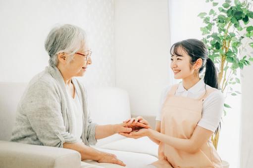 【介護職/加賀市】デイサ　花花（正社員）の画像1