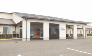 【介護職員／山形市】特別養護老人ホーム　せん寿ノ杜　(正社員)の画像1