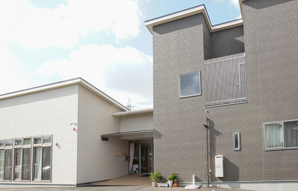 【介護職員／熊本市東区】有料老人ホーム　大瑠璃　(正社員)の画像1