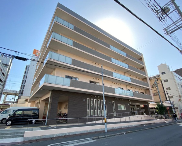【理学療法士／大阪市鶴見区】介護老人保健施設プリオール　(正社員)の画像1