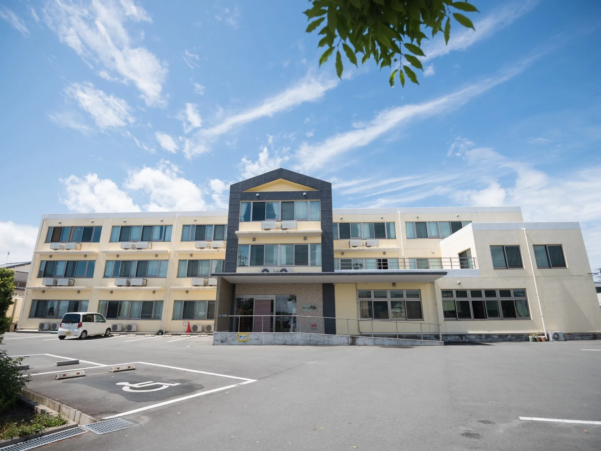 【介護職／浜松市中央区】デイサービス・デイケア　あおぞらライフ(パート)の画像1
