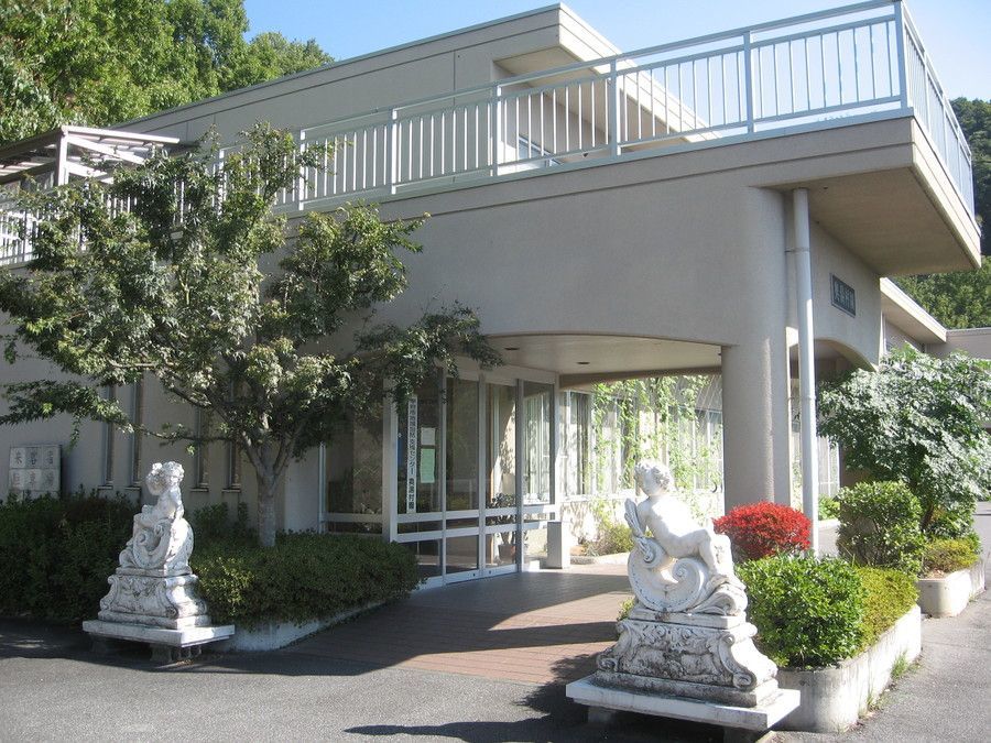 【介護職員／甲府市】 特別養護老人ホーム　奥湯村園　(正社員)の画像1