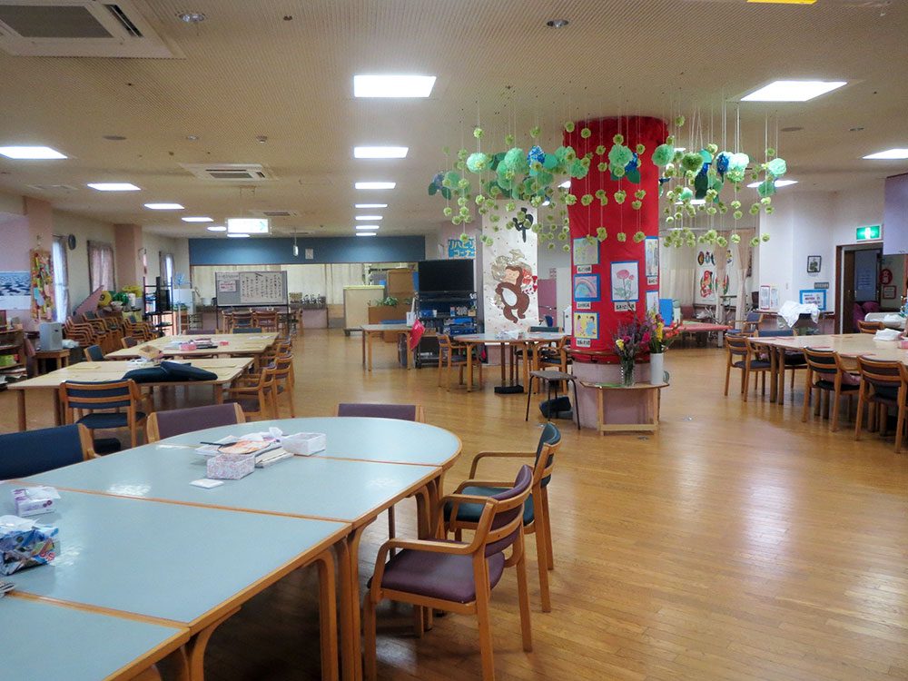 【介護職／福山市】 介護老人保健施設ふぁみりい　(正社員)の画像2