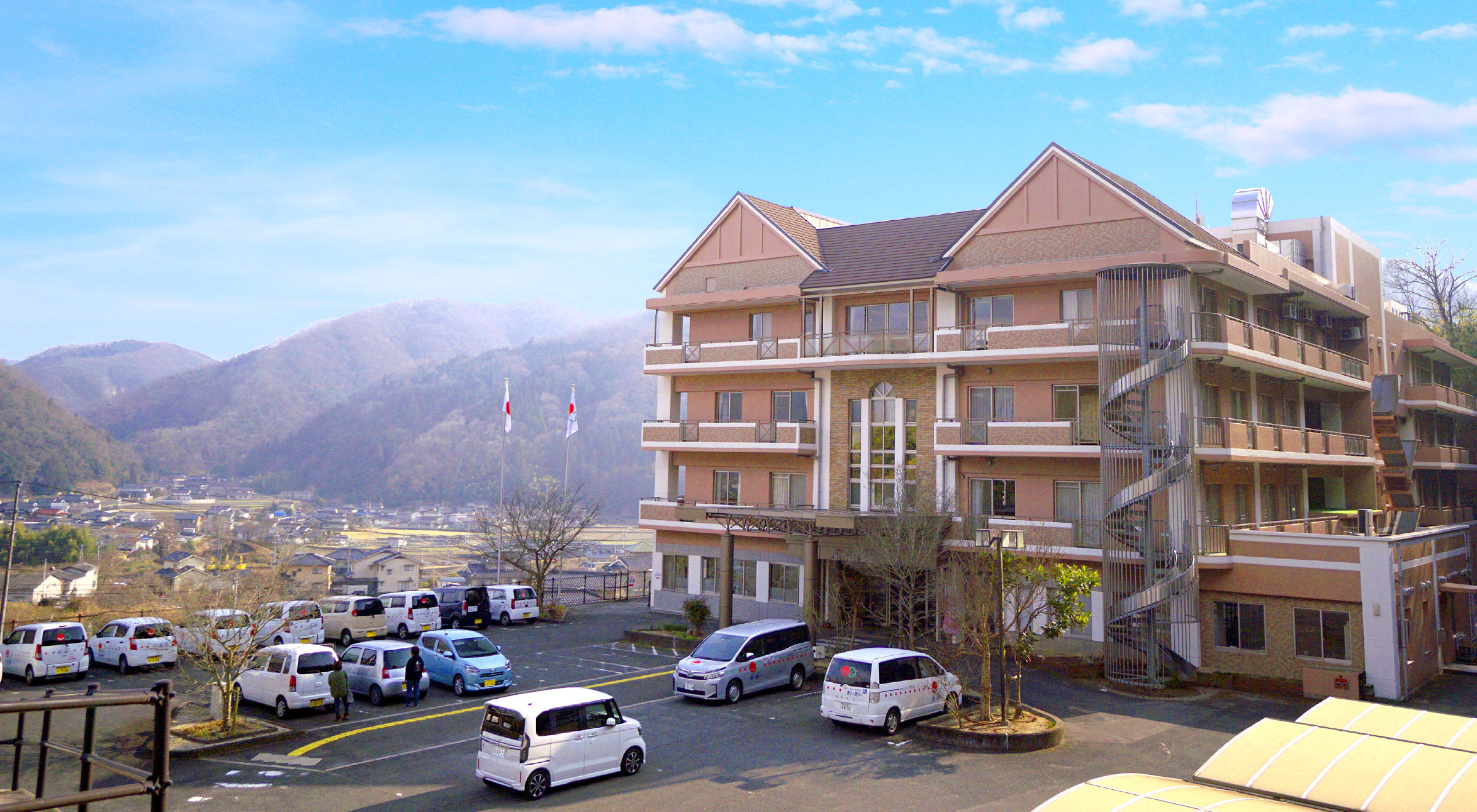 【介護職／府中市】介護老人保健施設　あいあい三郎丸　(パート)の画像1