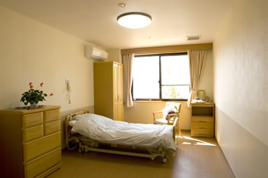 【介護職員／甲府市】有料老人ﾎｰﾑ・ｼｮｰﾄｽﾃｲ　恵信ｳﾞｨﾚｯﾀ甲府　(正社員)の画像3