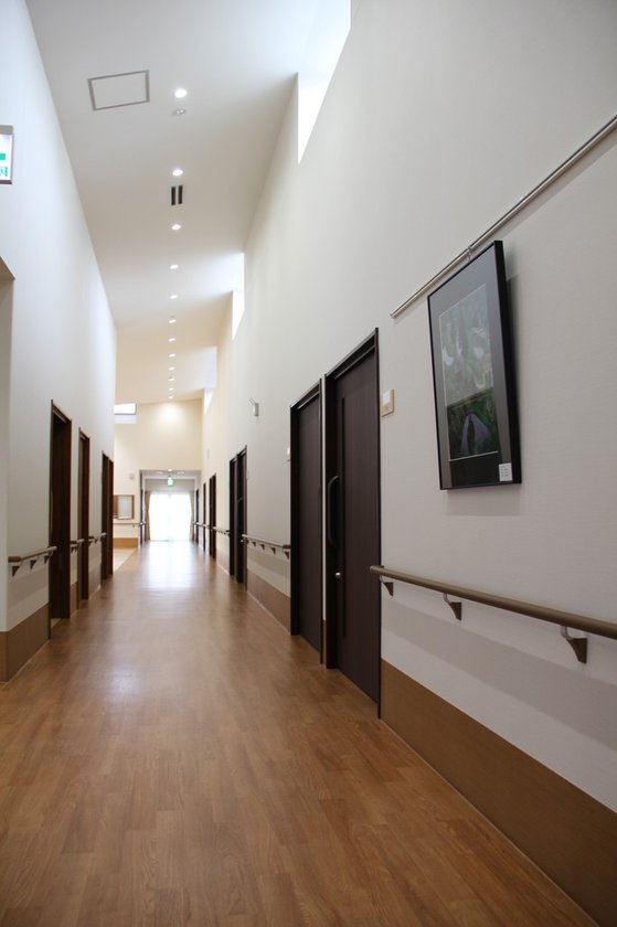 【介護職／笛吹市】 有料老人ホーム　サンホームからかしわ　(契約社員)　の画像3