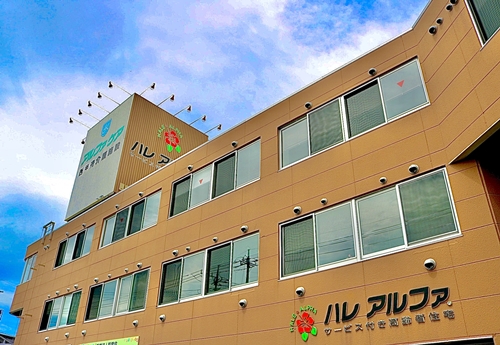 【介護職員／甲府市】 [“ショートステイ”]　株式会社　アルファケア　(正社員)の画像1