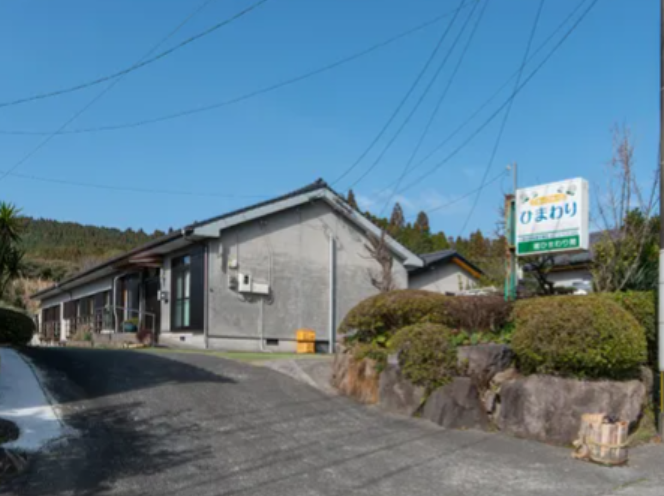 【介護 夜勤専任／南九州市】　有限会社　ひまわり苑　(パート)の画像1