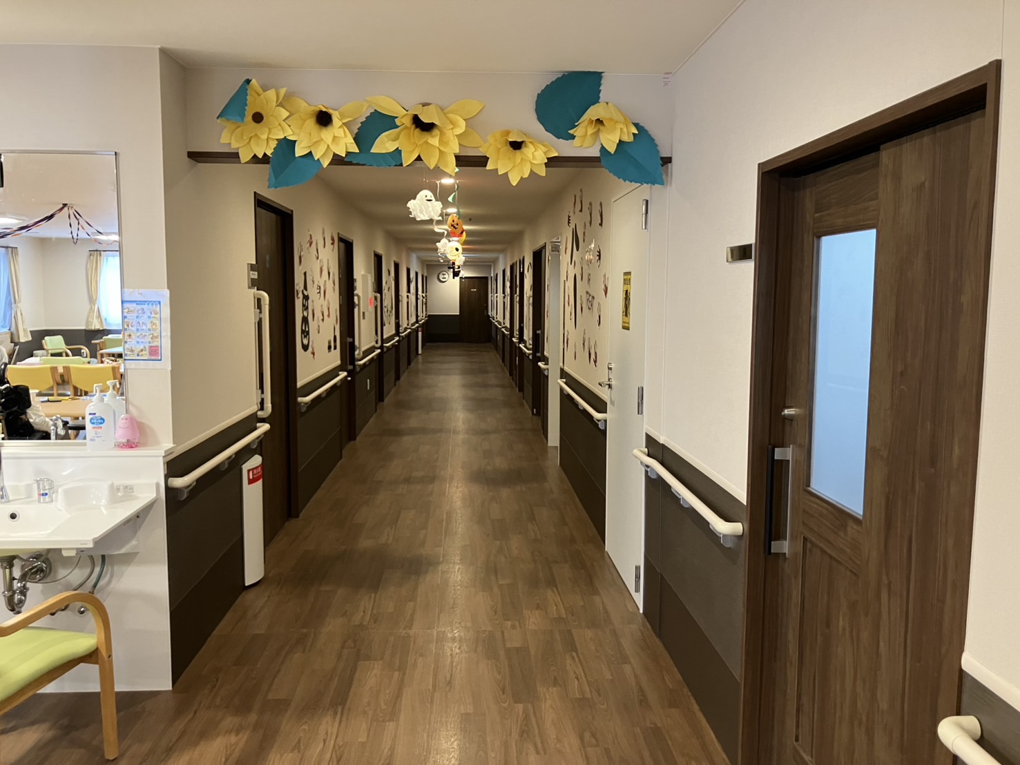 【介護士／岡崎市】 向日葵のひざし東大友（パート）の画像2