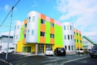 介護職員／旭川市　有料老人ホーム こんにちわ金さん銀さん (正社員)の画像1