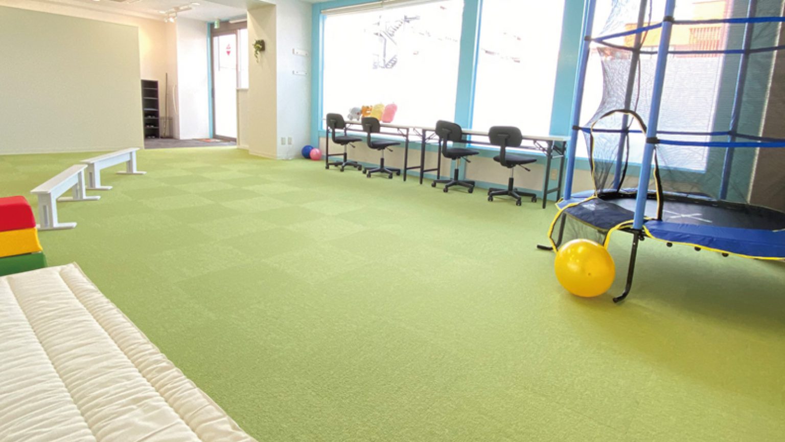 【障がい(保育士)／甲府市】放課後等デイサービスハッピーハグ(正社員)の画像1