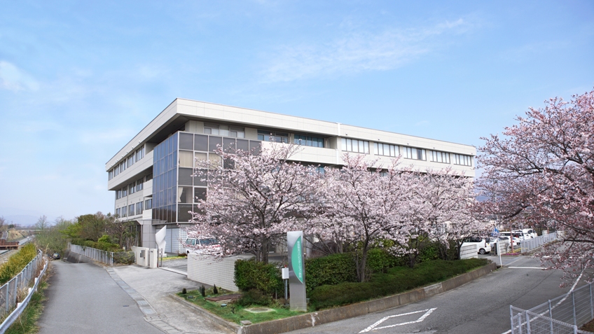 【介護職／甲斐市】医療法人　恵信韮崎会　恵信リハビリテーション病院　(正社員)の画像1