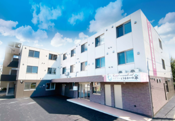 【介護職／札幌市東区】ナーシングホーム　ルグランとうるおいの家山鼻（正社員）の画像1
