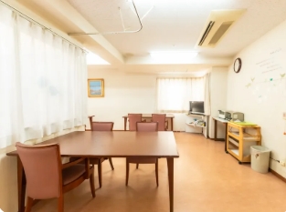 【介護職員／大阪市浪速区】 介護付有料老人ホーム健勝園なんば　(正社員)の画像3