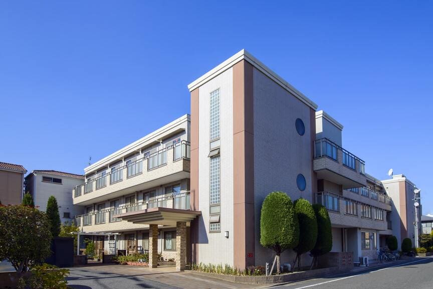 【介護職・ヘルパー】介護老人保健施設武蔵野徳洲苑（正社員）の画像1
