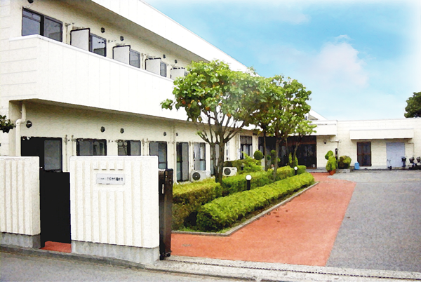 【介護職員／小平市】 有料老人ホーム　家族の家ひまわり小平　(パート)の画像1