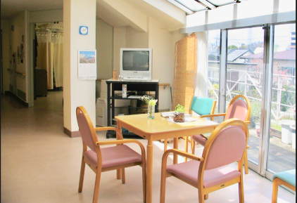 【介護職員/小金井市】介護老人保健施設　小金井あんず苑の画像1