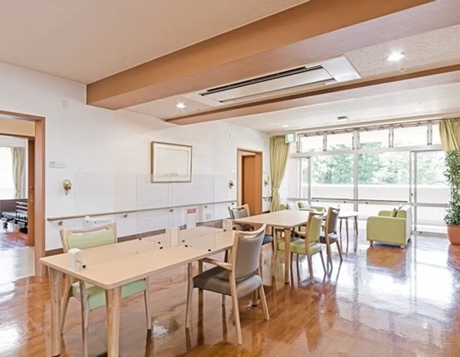 【介護職員／宇治市】 特別養護老人ホーム　宇治さわらび園　(正社員)の画像1