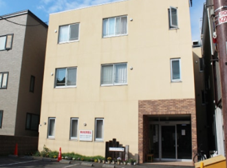 【介護職／札幌市豊平区】 住宅型有料老人ホーム　リブウェル美園　(正社員)の画像1