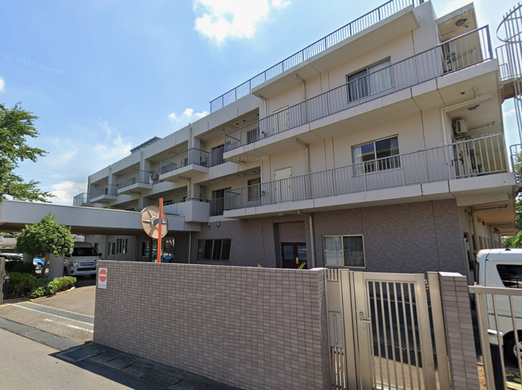 【介護職員/鎌ヶ谷市】介護付有料老人ホーム　ハッピーライフ菜の花館(正社員)の画像1